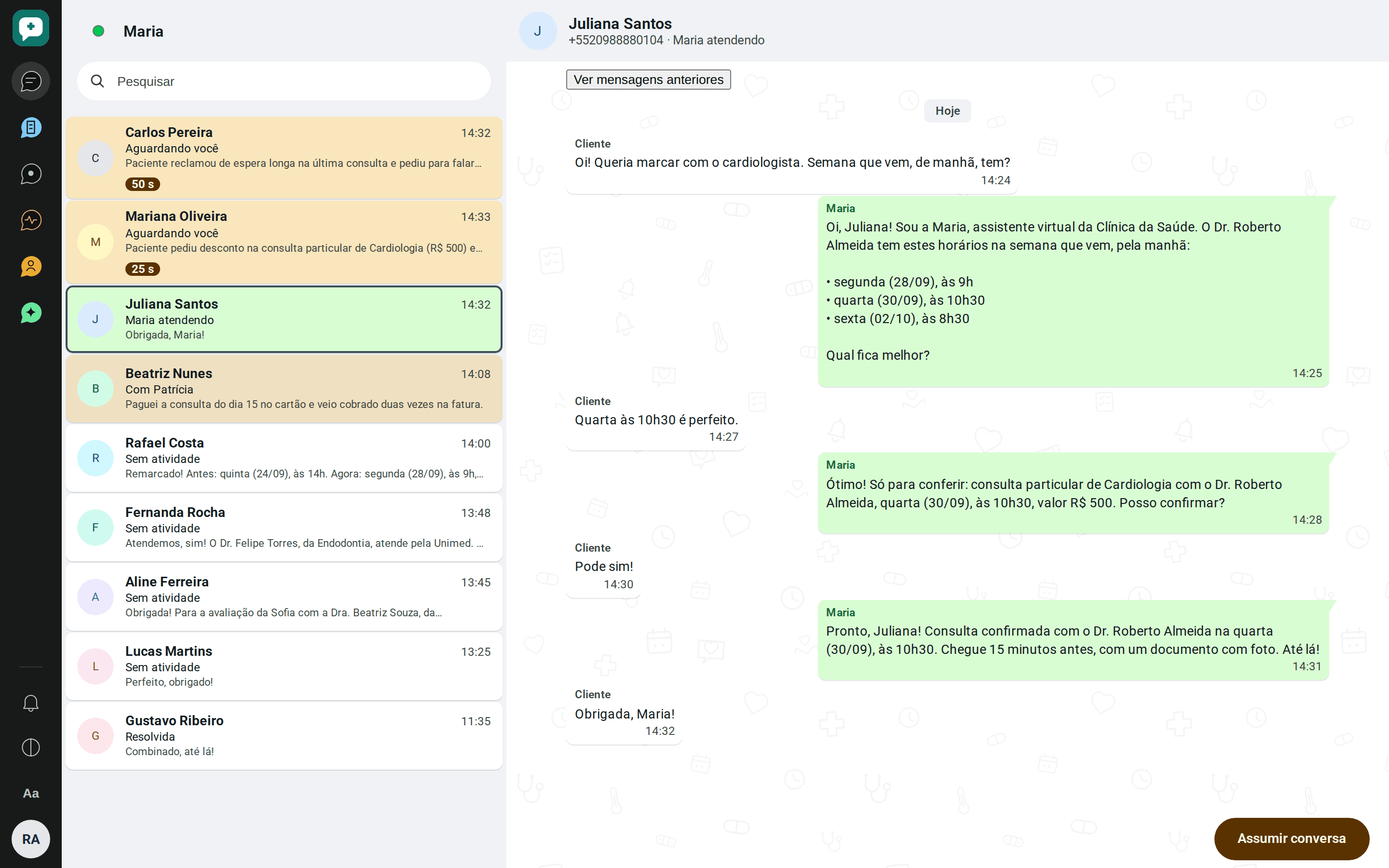 Conversa aberta no Painel: a paciente pede consulta na semana que vem de manhã, a Maria oferece três horários em dias diferentes, confere os dados e confirma o agendamento.