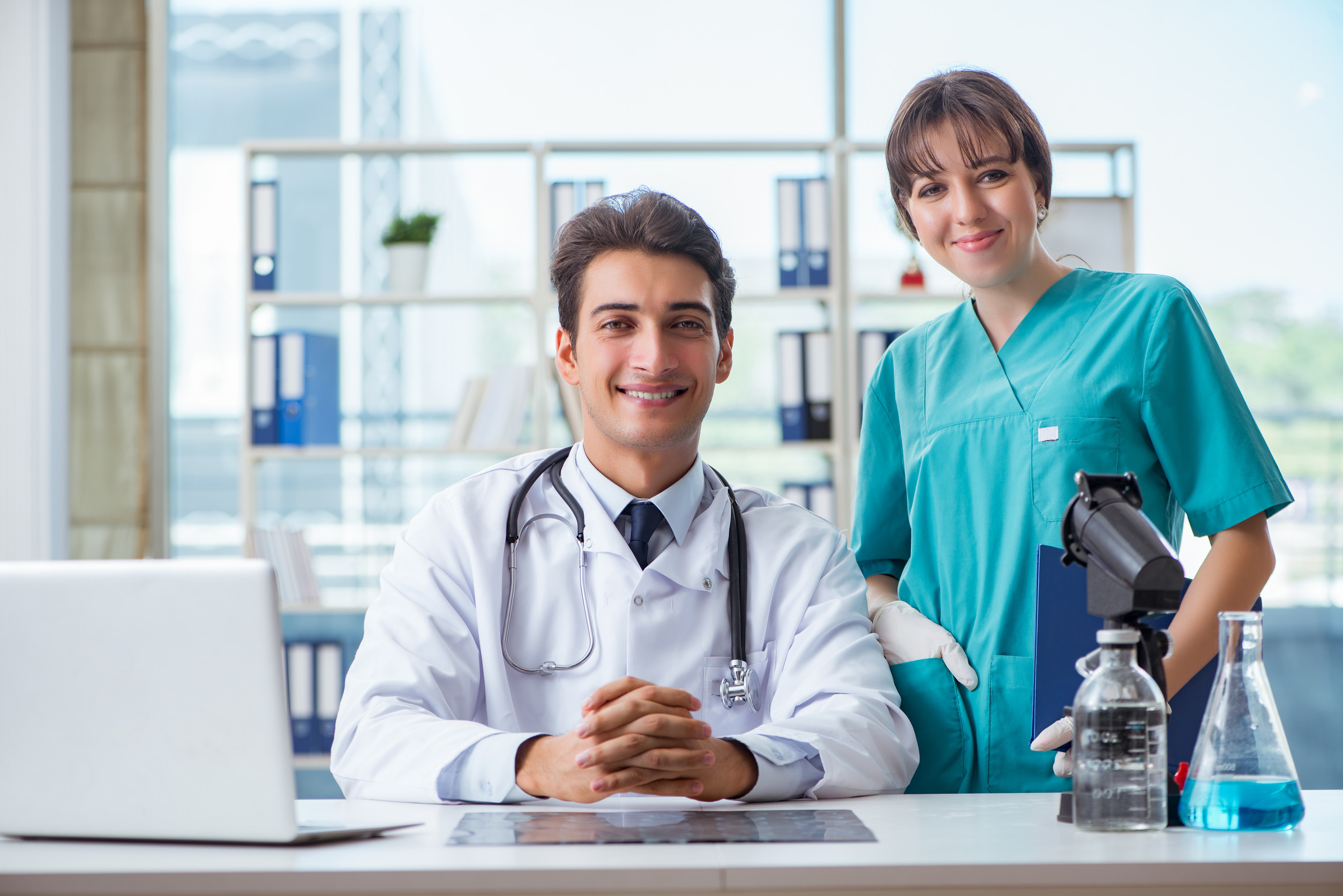 Identidade visual de consultórios médicos: Como atrair mais pacientes e transmitir profissionalismo em 2025