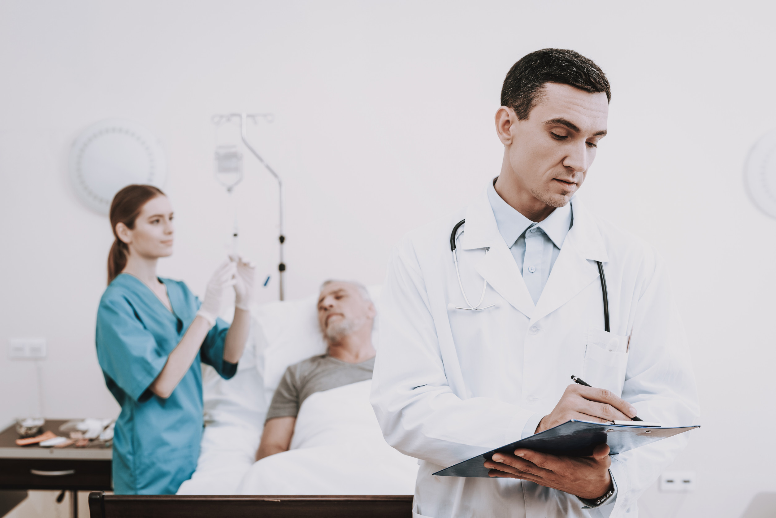 Protocolos de confidencialidade em clínica médica: Guia completo para garantir a segurança dos dados dos pacientes